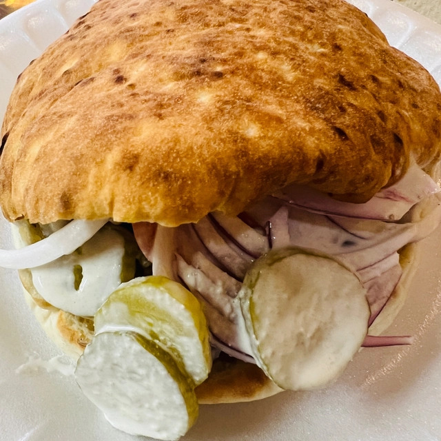 Pita Sandwiches Made with Passion and Fresh Ingredients<br>